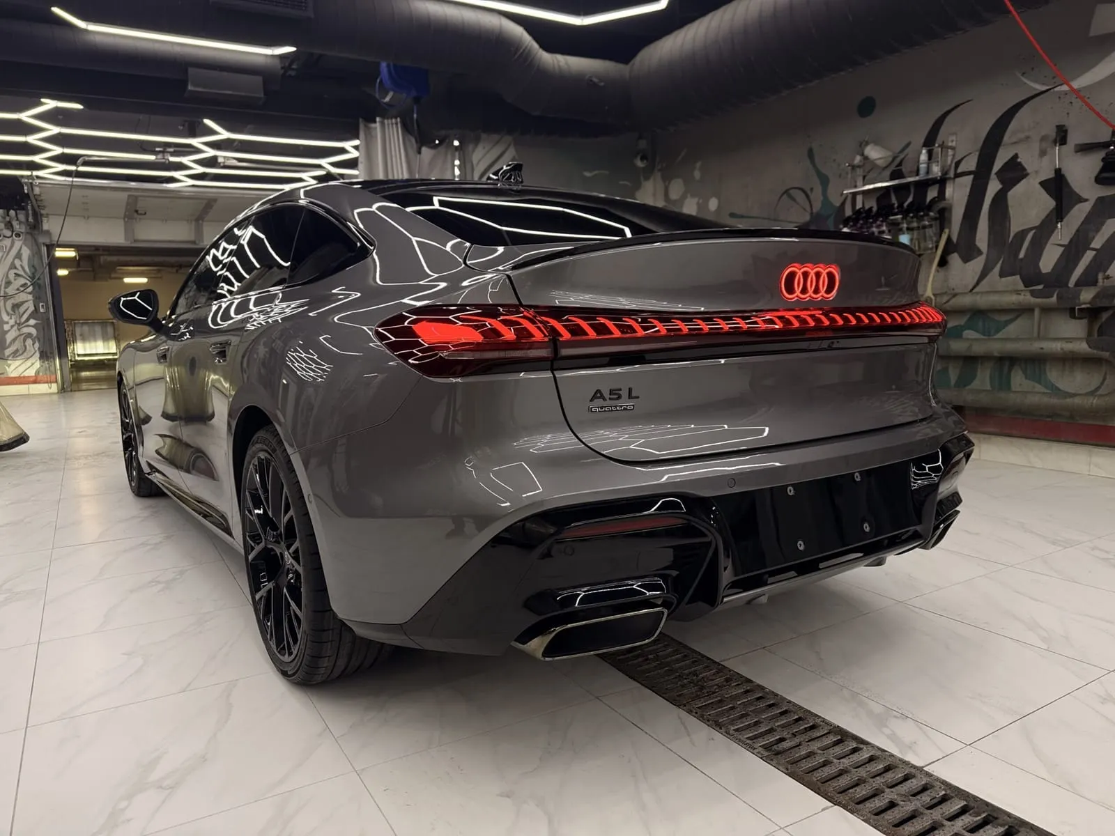 Audi A8 в нашем боксе